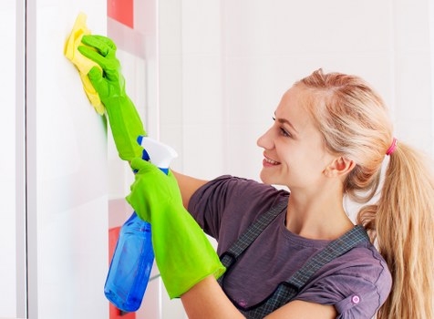 End of tenancy cleaning in a bright modern living room